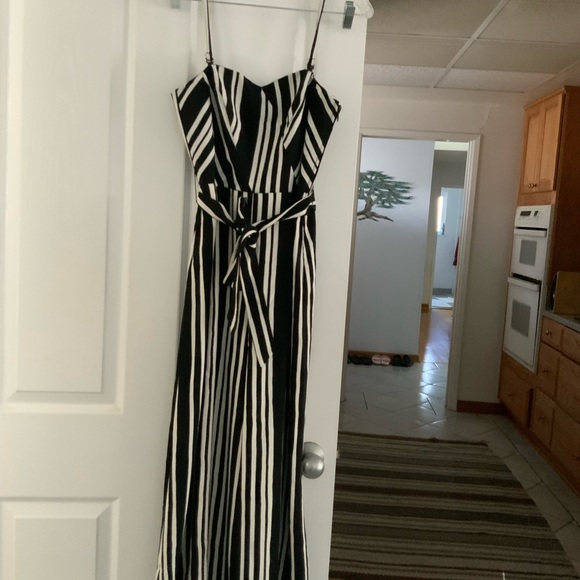 NWT H&M Bandeau Jumpsuit - Picture 3 of 9